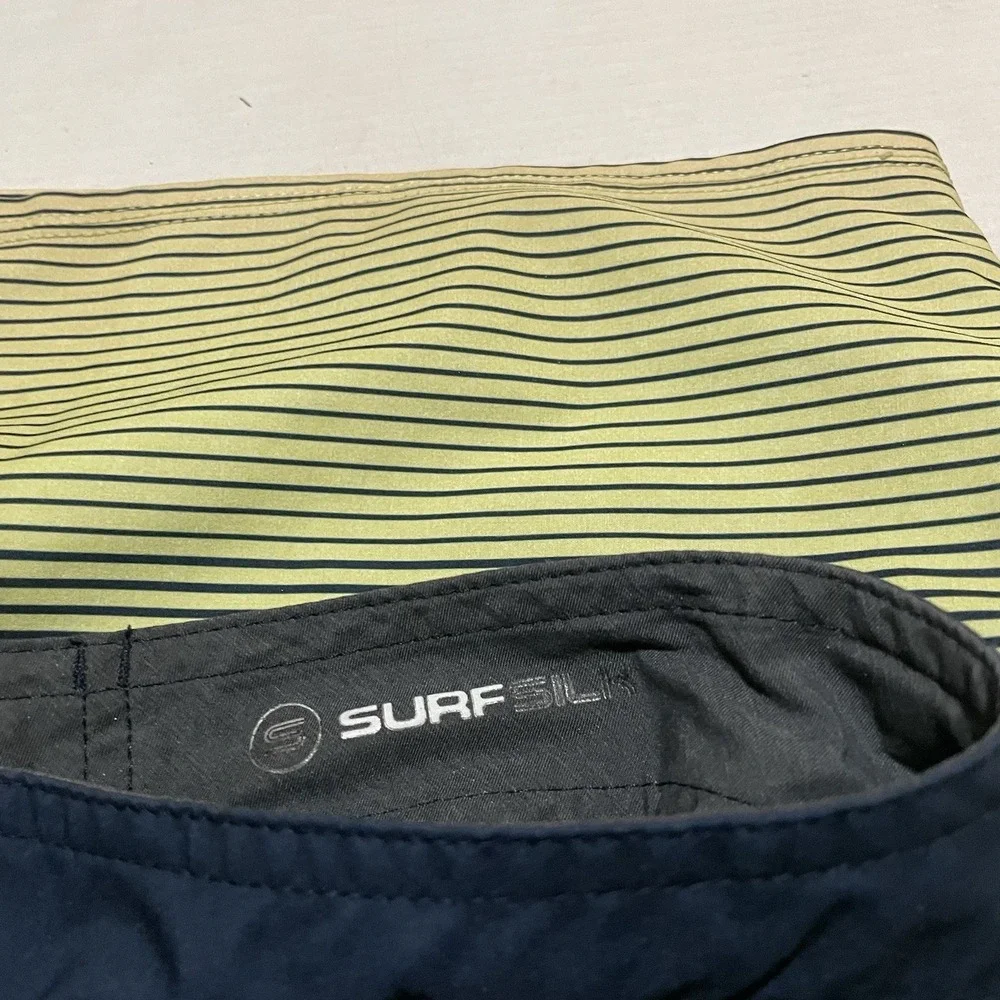 Quiksilver Highline Surfsilk Board Shorts Men's Size 29 X 9 Striped Swim
